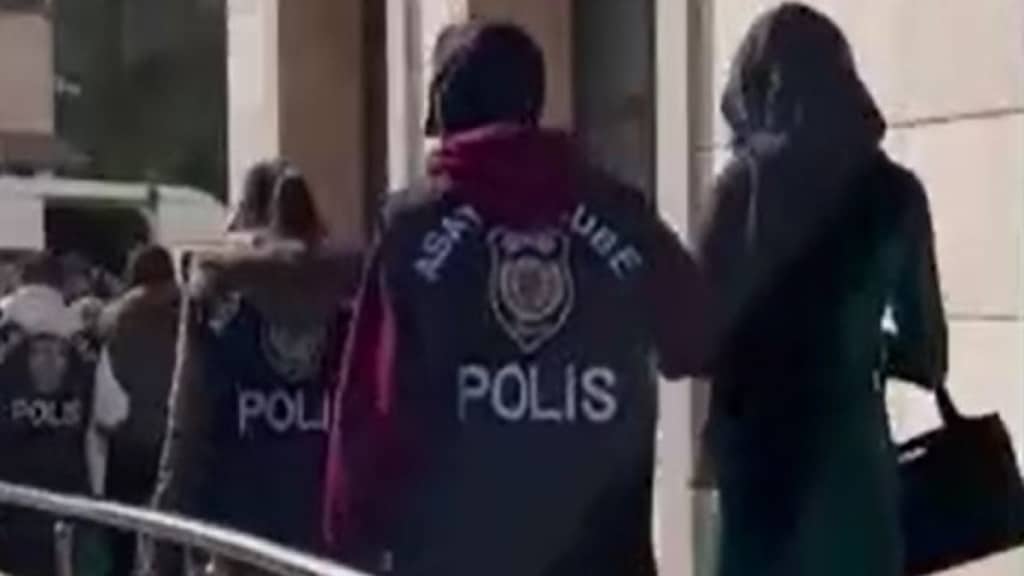 Şehri ayağa kaldıran fuhuş baskını