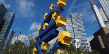 ECB Başekonomistinden para politikası uyarısı