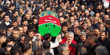 Erzurum'da üç arkadaş gözyaşlarıyla uğurlandı