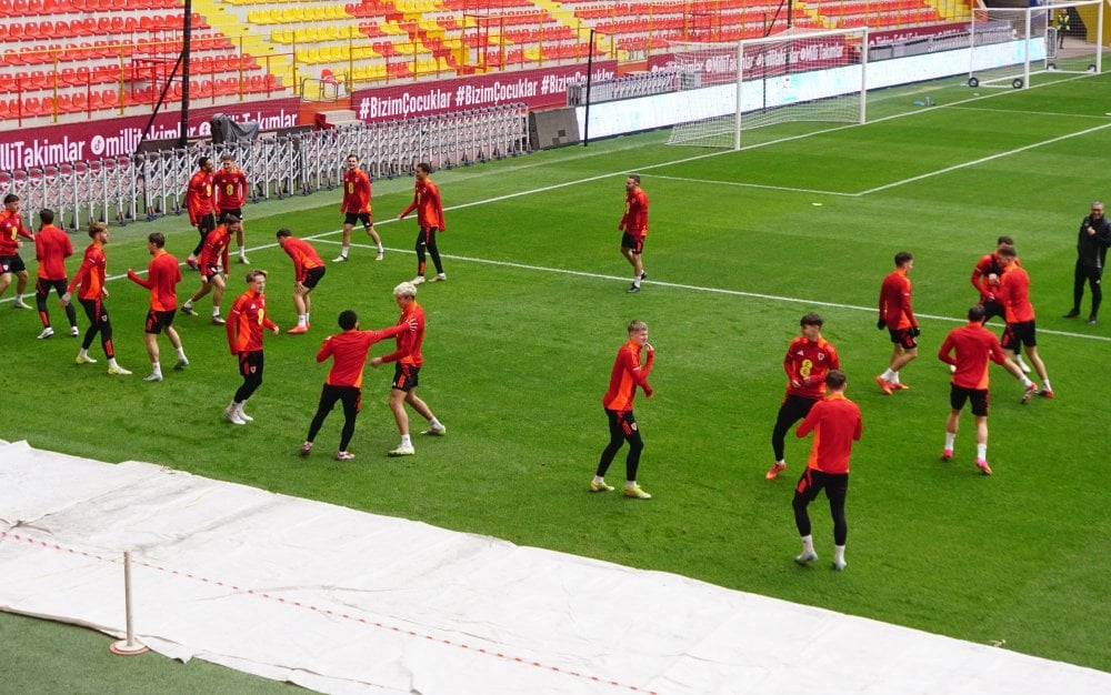Galler Turkiye Macina Hazirliklarini Tamamladi Galler, Türkiye maçına hazır