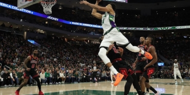 Antetokounmpo coştu, Bucks kazandı