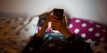 İngiltere'de gençlere sosyal medya yasağı tartışılıyor