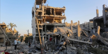 İsrail Gazze'nin farklı yerlerine düzenlediği saldırılarda 12 Filistinliyi öldürdü