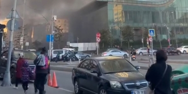 Levent'teki AVM'nin güvenlik kulübesinde yangın