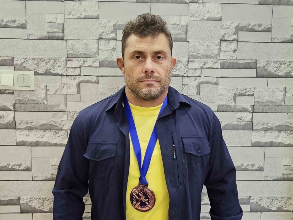 Kirik Kaburgayla Sampiyonaya Damga Vuran Guresci