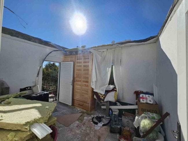 Koycegizde Siddetli Ruzgar Evin Catisini Ucurdu Rüzgarın Verdiği Zarar