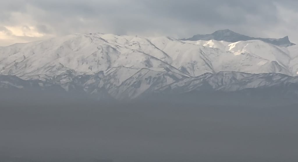 Yüksekova sis altında