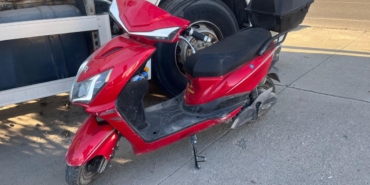 Devrilen elektrikli bisikletin sürücüsü yaralandı