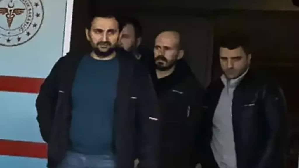 Bursa'da 35 yıl hapis cezasıyla aranıyordu! Uyurken yakalandı