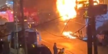 Eyüpsultan’da park halindeki yolcu otobüsü alev alev yandı