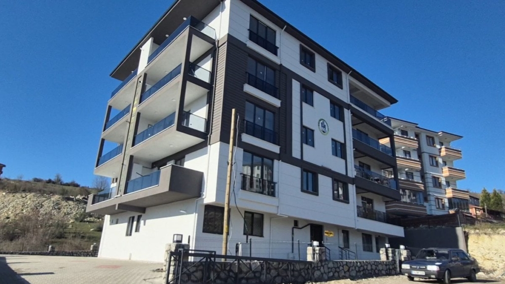 Bartın’da çatıdan düşen işçi hayatını kaybetti