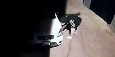 Park halindeki 34 aracın lastiğini kesen 2 kişi gözaltında