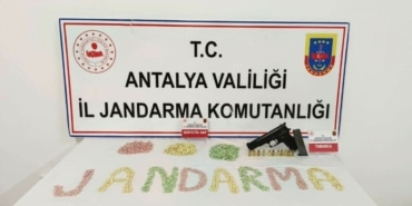Antalya'da otomobil koltuğunda bin 600 adet ecstacy bulundu