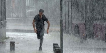 Manavgat'ta yağışta mahsur kalan 236 vatandaş güvenli alanlara tahliye edildi