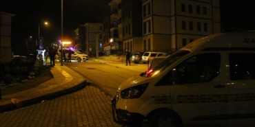 Emekli öğretmen, evinin önünde tüfekli saldırıda yaralandı