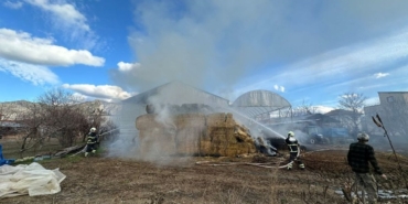 Burdur’da çıkan yangında 80 adet saman balyası kül oldu!
