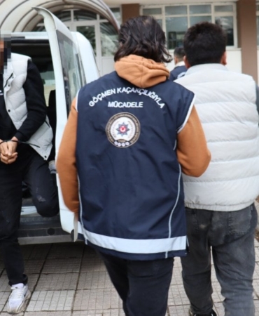 Yol kontrolünde 4 kaçak göçmen yakalandı