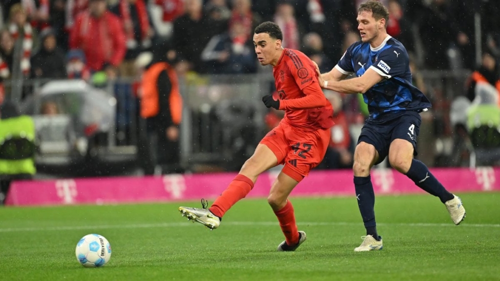 Bayern Münih 2 farklı galibiyetle seriyi sürdürdü