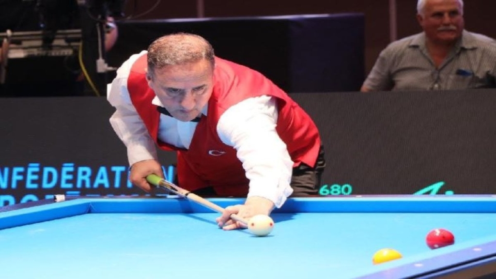 Türkiye Artistik Bilardo Şampiyonası'nda birincilik Hacı Arap Yaman'ın