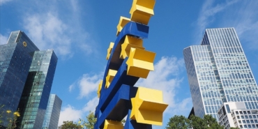 Euro Bölgesi'nde yatırımcı güven endeksinde sert düşüş