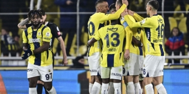 Fenerbahçe ilk yarıda beklentilerin altında kaldı
