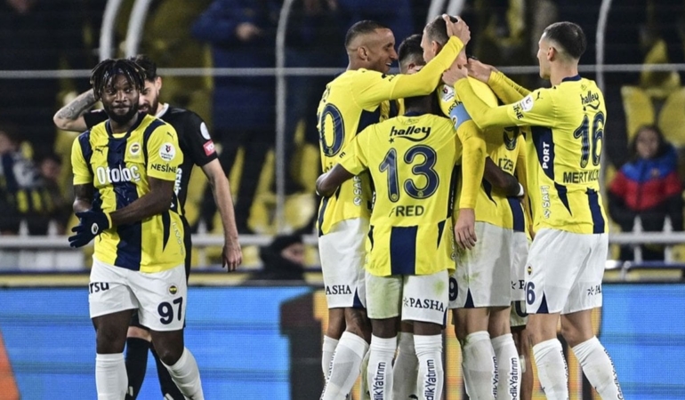 Fenerbahçe ilk yarıda beklentilerin altında kaldı