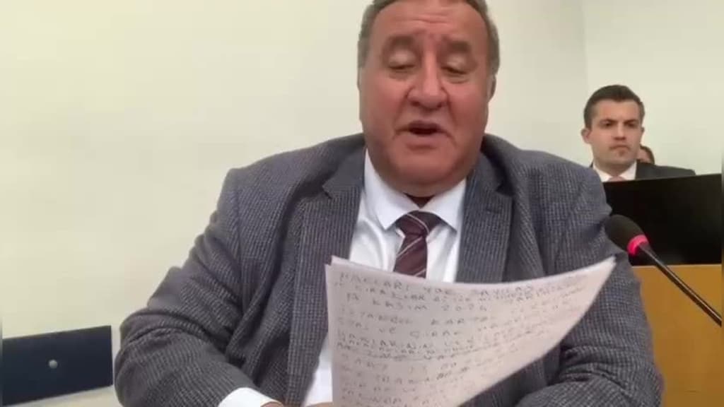 Ömer Fethi Gürer: 