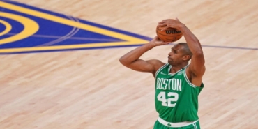 Horford, NBA'i 3'lükleriyle sallamaya devam ediyor