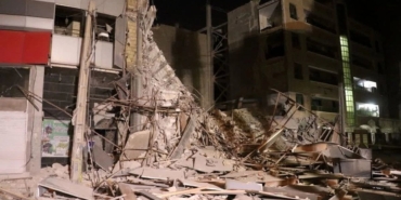 İran’da korku dolu anlar... 6 katlı bina çöktü