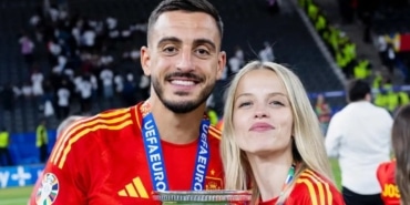 İspanyol yıldızdan eşine zarif jest