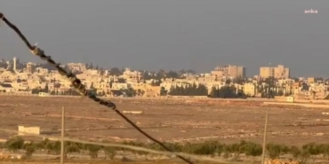 İsrail Suriye'yi vurdu