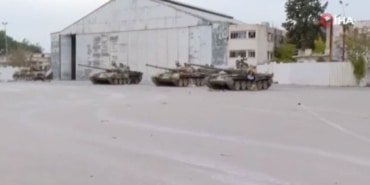 İsrail’in vurduğu Mezzeh Askeri Havalimanı görüntülendi