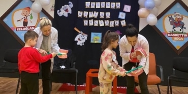 Miniklere Diş Sağlığı Dersi