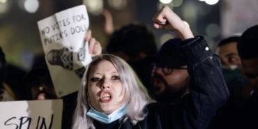 Romanya'da seçim krizi: Oylar yeniden sayılacak