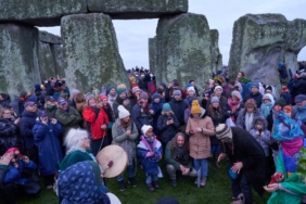 Kış gün dönümü Stonehenge'de binlerce kişi tarafından kutlandı