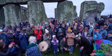 Kış gün dönümü Stonehenge'de binlerce kişi tarafından kutlandı