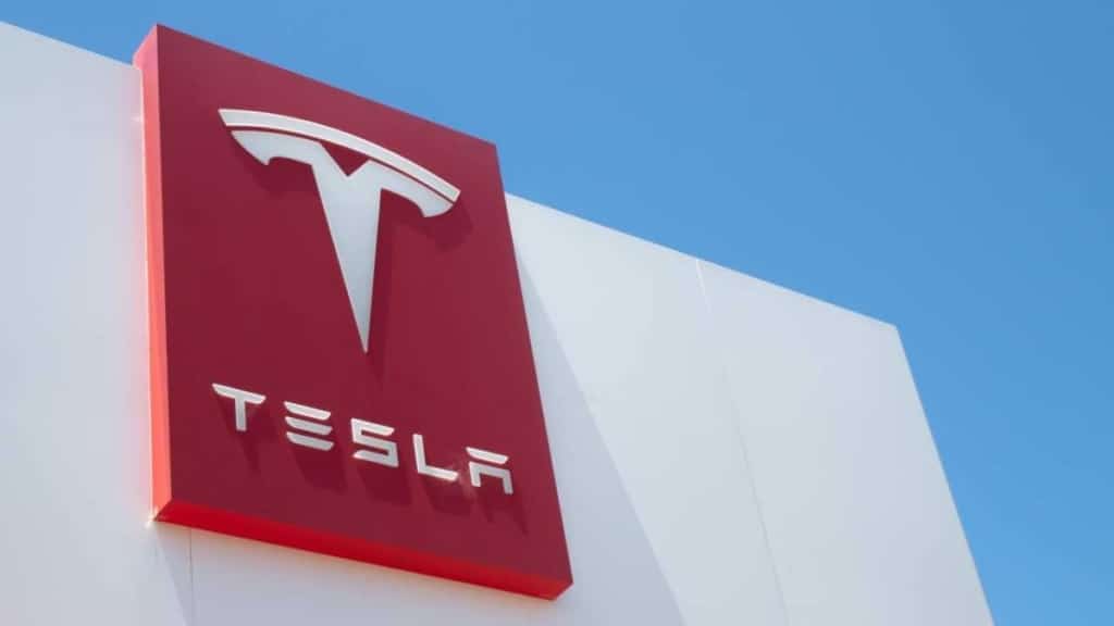 Tesla hisseleri rekor seviyeye yükseldi