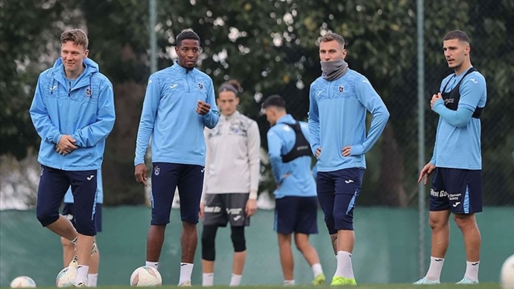 Trabzonspor ideal kadrosunu bir türlü kuramadı. Her maçta değişti