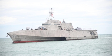 ABD'nin USS Savannah Gemisi 8 yıl sonra Kamboçya'ya demir attı